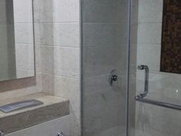 3 BR Winsor Apartment