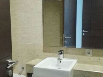 3 BR Winsor Apartment
