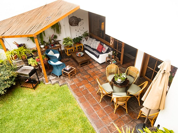 SE VENDE CASA MUY CÉNTRICA EN SAN ISIDRO