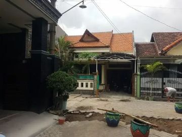 Rumah di Griya Taman Menyanggong Asri Kel Kletek Kec Taman Sidoarjo Jatim