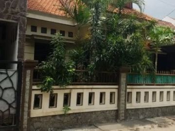 Rumah di Griya Taman Menyanggong Asri Kel Kletek Kec Taman Sidoarjo Jatim