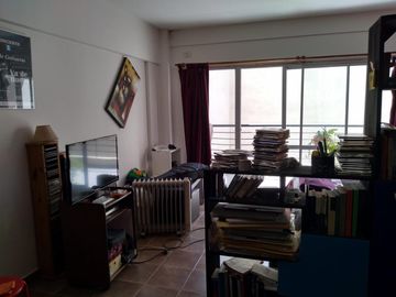 OPORTUNIDAD. MONOAMBIENTE 5 AÑOS, 44m2, BALCON , APTO PROFESIONAL