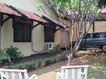 Rumah Bangunan Lama Masih Kokoh Siap Huni Di Kesehatan Jaksel 0115