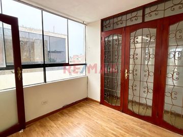 Alquiler De Departamento Alquiler De Departamento En San Miguel Sin Ascensor – ¡Amplio, Cálido Y Bien Ubicado!