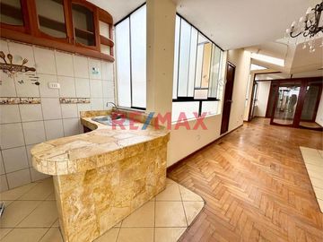 Alquiler De Departamento Alquiler De Departamento En San Miguel Sin Ascensor – ¡Amplio, Cálido Y Bien Ubicado!