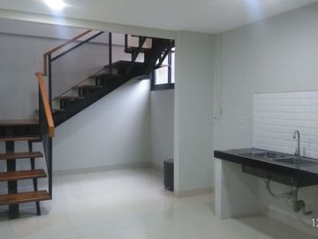Rumah 3 Lantai dijagakarsa,mewah murah diJakarta selatan