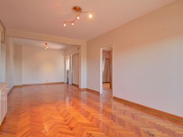 Navarro 4700 - 3 amb c/coch y toilette - Venta - Devoto
