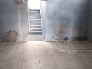 AMPLIO LOCAL y VIVIENDA DE 3 AMBIENTES COMODOS, CON PATIO y TERRAZA