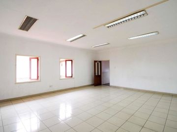 RUMAH SEWA-JUAL (HITUNG Tanah) PALIN MURAH DI JL.HOS COKROAMINOTO MENTENG JAKARTA PUSAT