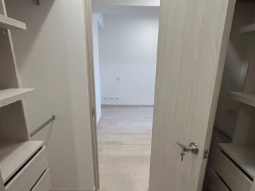 apartamento en arriendo en las vegas. Cod A9433860