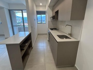 apartamento en arriendo en las vegas. Cod A9433860