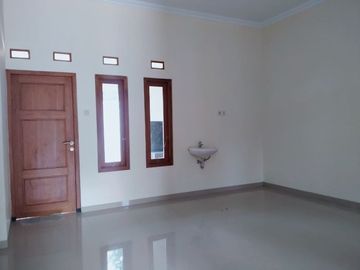 Rumah 2 Unit Baru Siap Huni di Klidon