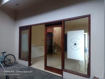 Rumah besar 2 lantai tidak jauh dr jl Jakarta,tanjung sari, Antapani