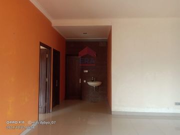 Rumah besar 2 lantai tidak jauh dr jl Jakarta,tanjung sari, Antapani