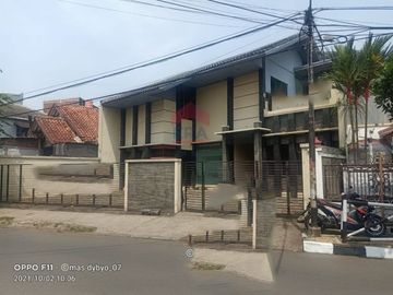 Rumah besar 2 lantai tidak jauh dr jl Jakarta,tanjung sari, Antapani