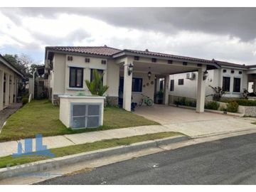 SE VENDE CASA EN SUMMER HILL, COSTA VERDE