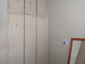 CASA DE 4 AMBIENTES EN LOTE DE 10X40 EN VENTA - VILLA TESEI