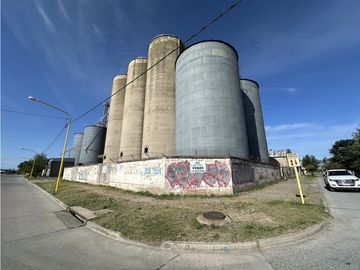 Planta de silos + Galpón