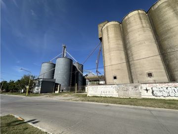 Planta de silos + Galpón
