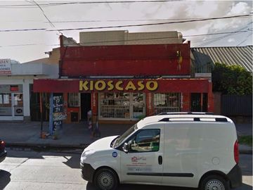 Casa con Departamento en venta en Temperley Este