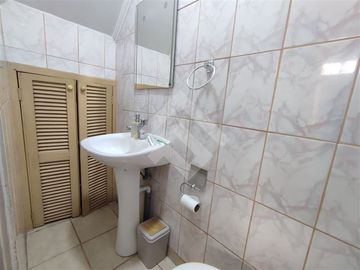 Casa en venta en Macul, Recién bajada de precio año 1990, t...