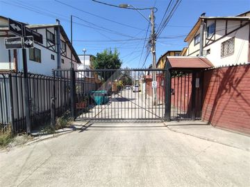 Casa en venta en Macul, Recién bajada de precio año 1990, t...