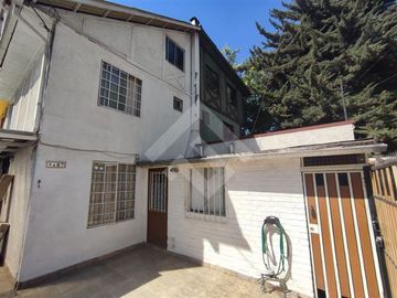 Casa en venta en Macul, Recién bajada de precio año 1990, t...