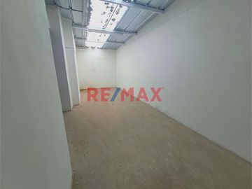 📍 ¡Oportunidad única para invertir en Chiclayo! Local comercial en venta en Torres Paz 175, a media cuadra de Av. Luis Gonzales.
🏗️ Área de terreno: