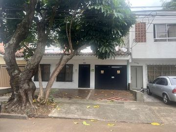 casa en venta en el gran limonar. Cod V108089