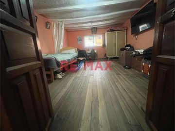 ¡No te pierdas esta oportunidad!
Compra este inmueble como terreno.
📝 Área total: 124.55 m2
      Frente: 5 m
      Fondo: 25 m
Puedes crear un h