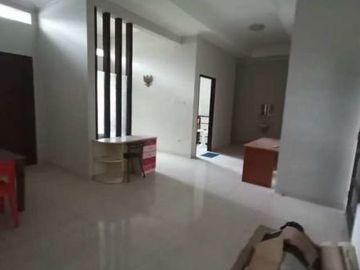 DISEWAKAN RUMAH SIAP HUNI KAMAR 4 PBI ARAYA KOTA MALANG