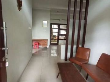 DISEWAKAN RUMAH SIAP HUNI KAMAR 4 PBI ARAYA KOTA MALANG
