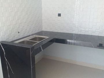 Rumah 2 lantai dengan smart door lock,lokasi strategis dengan CCTV per unit