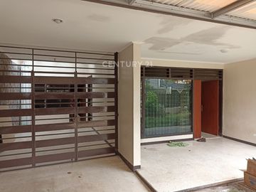 Rumah Siap Huni Lokasi Strategis Dan Terawat Di Kebayoran Baru