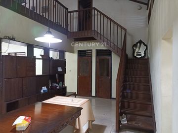 Rumah Siap Huni Lokasi Strategis Dan Terawat Di Kebayoran Baru