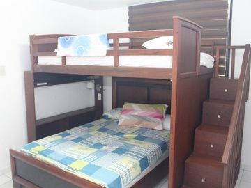 HERMOSO Y ACOGEDOR DEPARTAMENTO UBICADO EN MODERNO CONDOMINIO FRENTE AL MAR