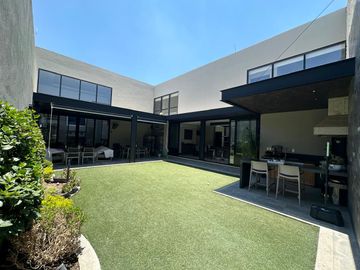 VENTA DE CASA EN CLUB DE GOLF LA LOMA