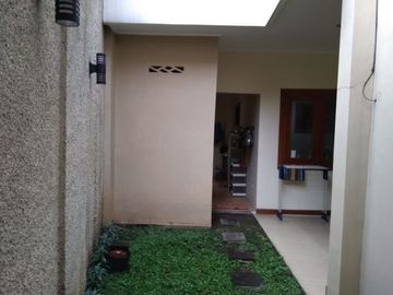 Rumah Cikutra baru dekat Cigadung, Dago Bandung