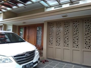 Rumah Cikutra baru dekat Cigadung, Dago Bandung