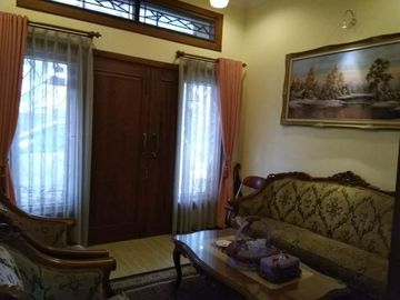 Rumah Cikutra baru dekat Cigadung, Dago Bandung
