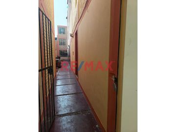 🏡 ¡Remodela a tu gusto! 
Casa en el corazón de Chiclayo – ¡Ubicación inmejorable! 🔑

¿Buscas una propiedad con excelente ubicación y potencial?
Es