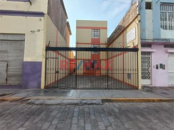 🏡 ¡Remodela a tu gusto! 
Casa en el corazón de Chiclayo – ¡Ubicación inmejorable! 🔑

¿Buscas una propiedad con excelente ubicación y potencial?
Es