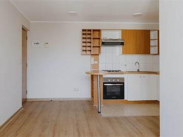 San Martín Departo en arriendo de 2 dorm. Metro Sta Ana