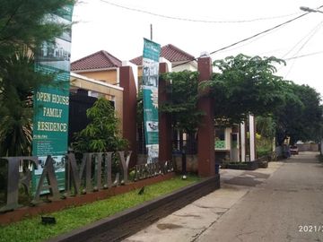 RUMAH 2 LANTAI DI BEKASI DEKAT PINTU TOL JATIWARNA