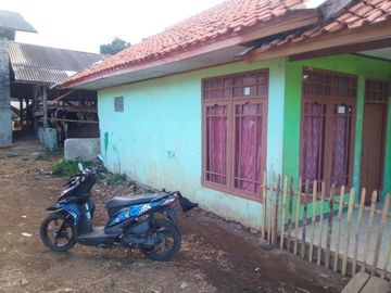 43 Tumbak Tanah, Rumah dan Kandang Sapi, Tugumukti Dekat SPN, Cisarua, Bandung Barat