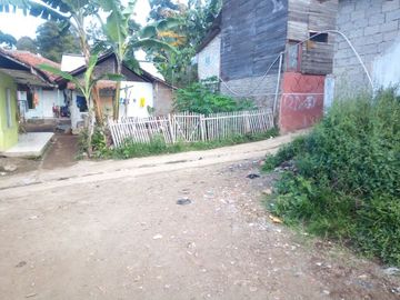 43 Tumbak Tanah, Rumah dan Kandang Sapi, Tugumukti Dekat SPN, Cisarua, Bandung Barat