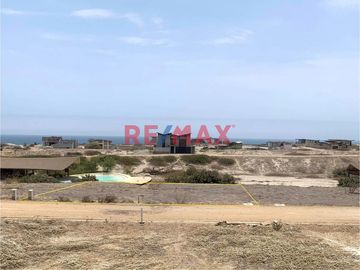 🌴🏖️ ¡Oportunidad única para construir la casa de playa de tus sueños! 🏖️🌴

📍 Ubicación privilegiada:
1era Etapa,  Condominio Las Lomas de Vichayito