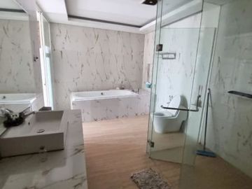 Rumah Mewah Royal Residence Wiyung Surabaya Barat dkt Citraland Graha