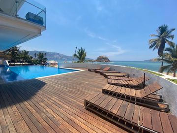 Departamento sobre Playa y sobre Av. Costera
