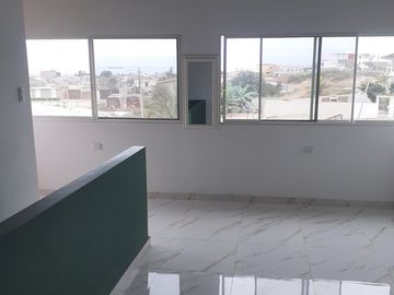 Se Vende Casa Cerca del Mar en Ballenita